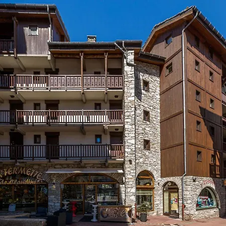 Skis Aux Pieds Avec Parking Couvert Et Wifi Au Coeur De - Fr-1-694-259 Apartment Val-d'Isere